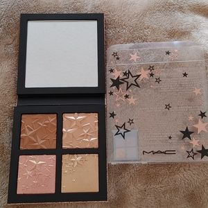 M.A.C Cosmetics Star-Dipped Face Compact Medium Deep Brand new